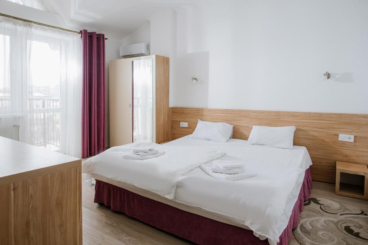 Arkada Sanatorium Hotel Truskavets Buitenkant foto